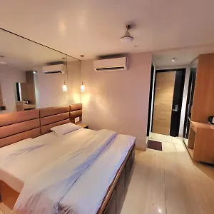 Solitaire Hotel New Delhi